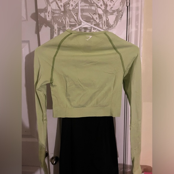 Green gym shark crop long-sleeve top - Picture 3 of 3